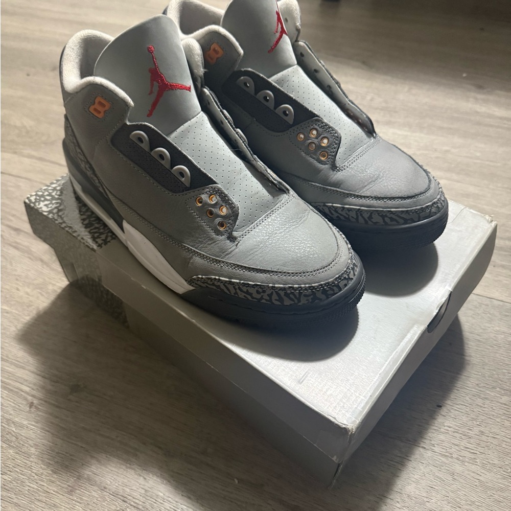 Jordan Air 3 Retro in Silver and Graphite